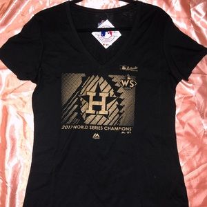 ⚠️NEW 2017 WORLD SERIES CHAMPION ASTRO FAN SHIRT⚠️